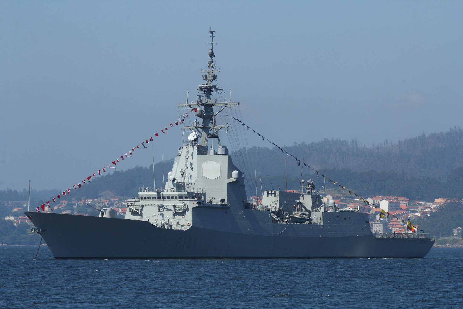 Álvaro de Bazán class 1
