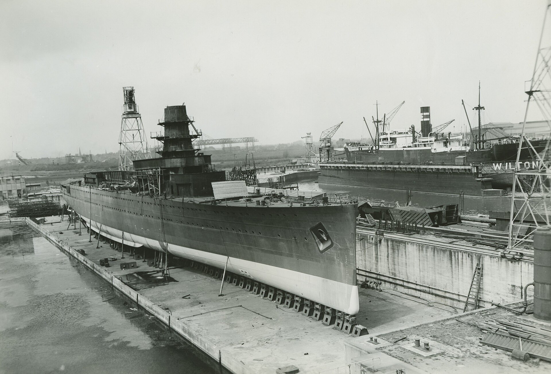 HNLMS De Ruyter 2