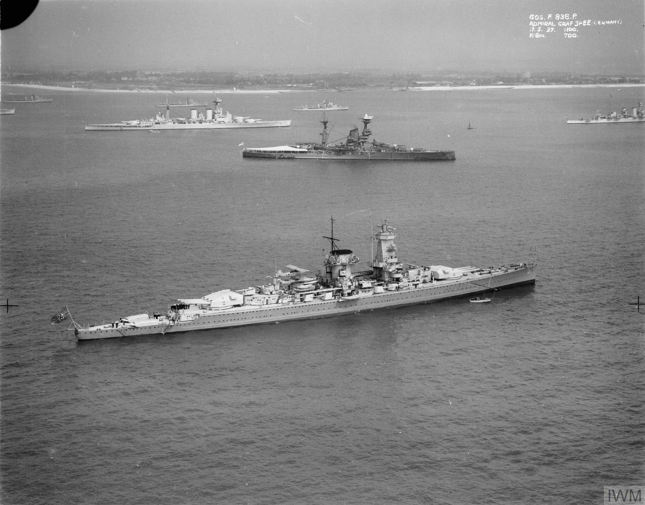 HMS Hood 4