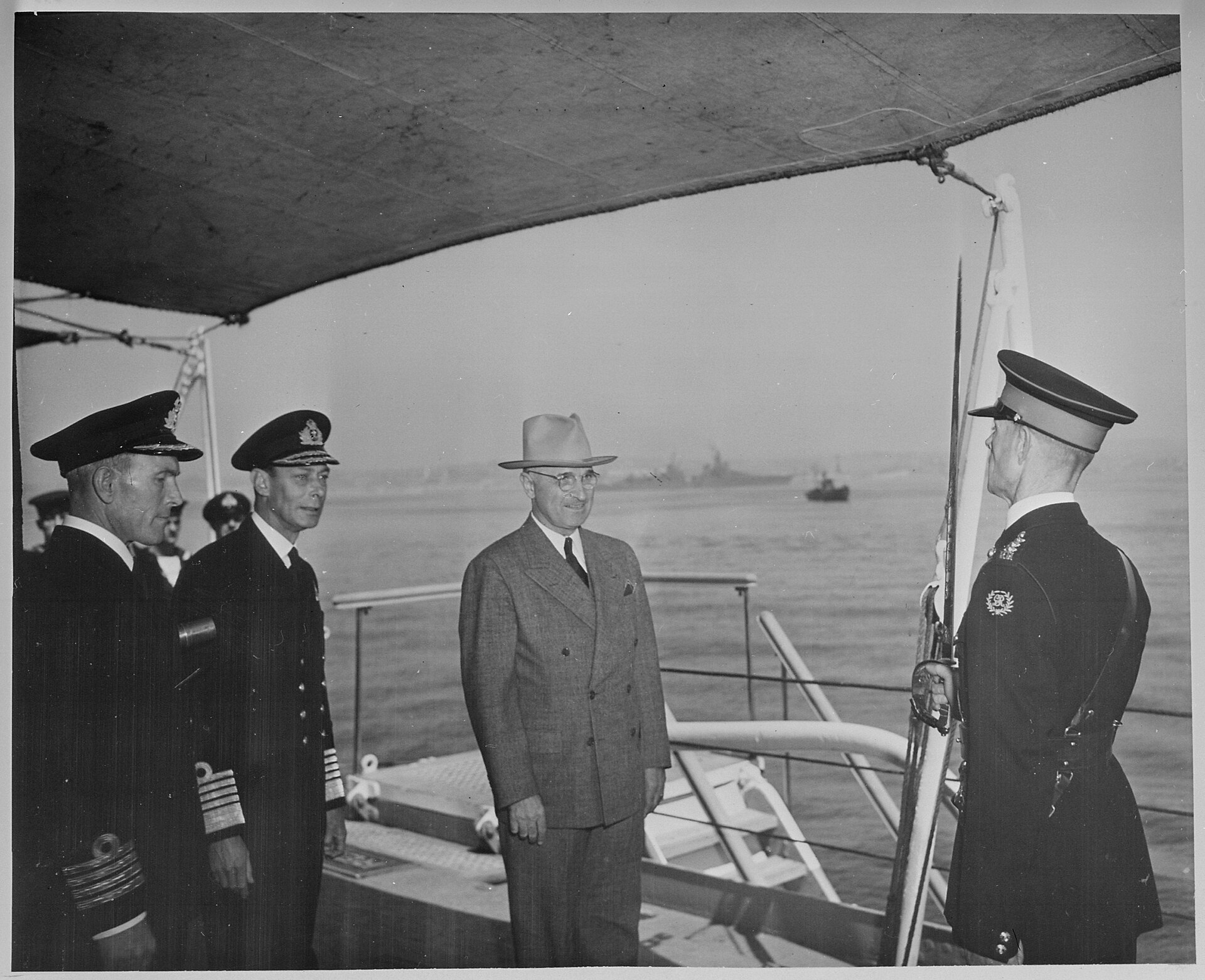 HMS Renown 4