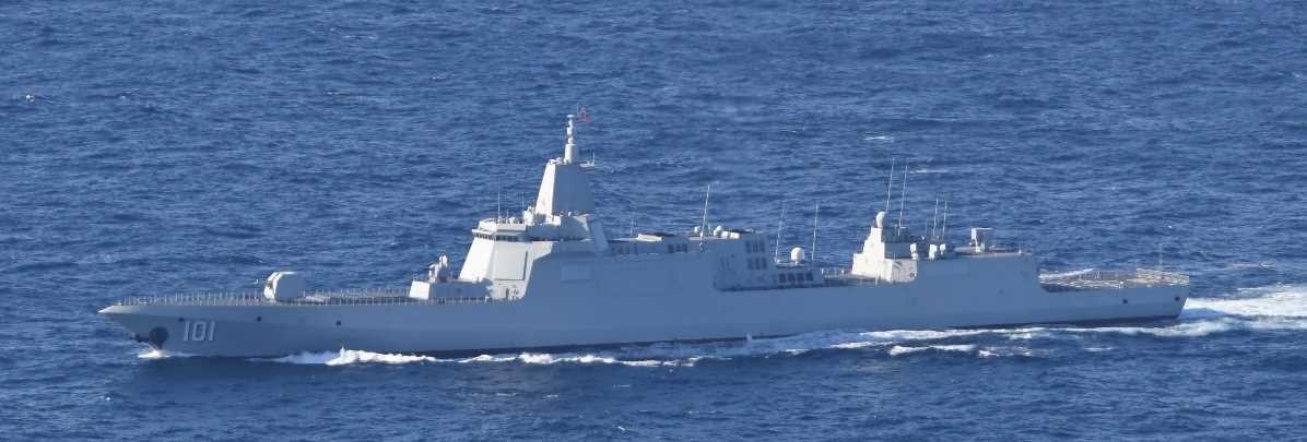 Type 055 destroyer 1