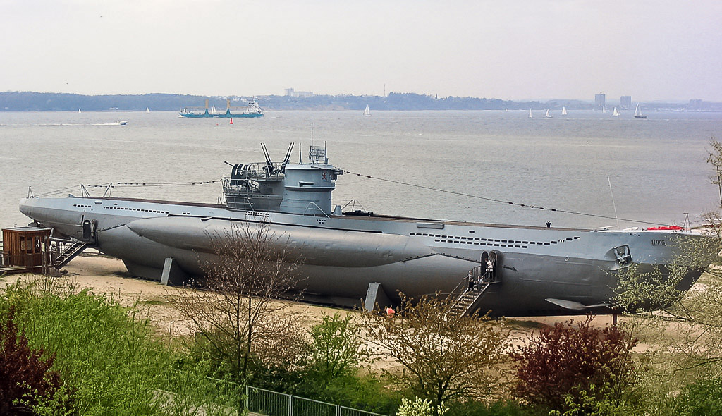 U-995 1