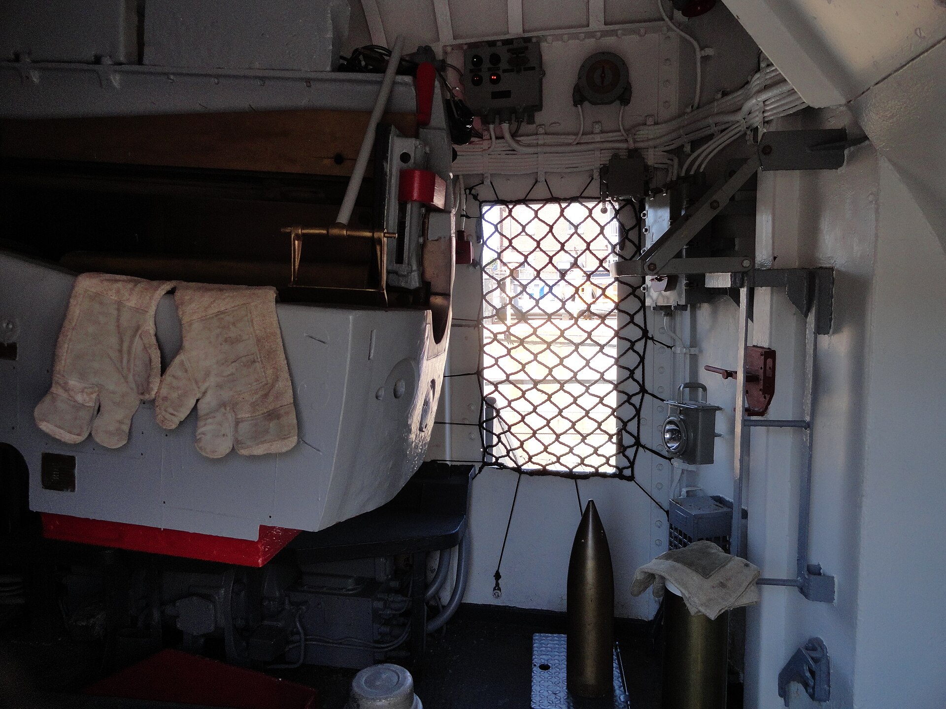 USS Cassin Young 1